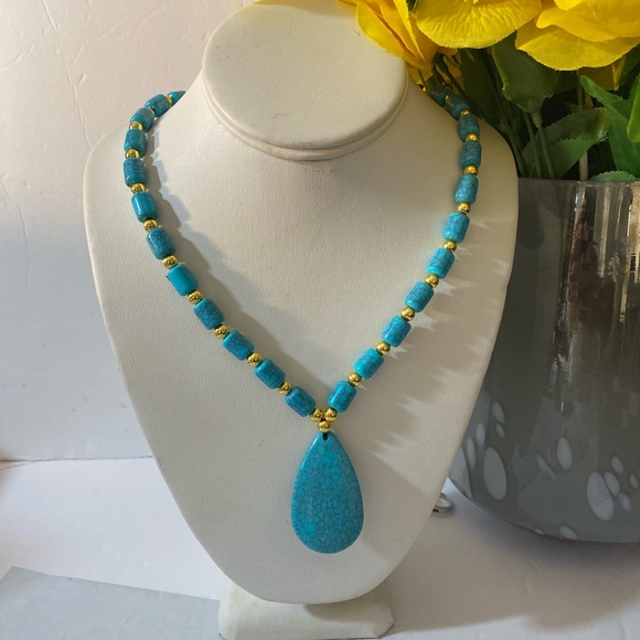 Chunky Statement Necklace - Picture 3 of 8